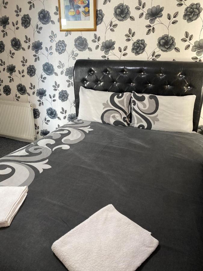 The Woodfield Hotel , Indoor Heated Swimming Pool, Spacious Lounge And Bar Blackpool Exterior photo
