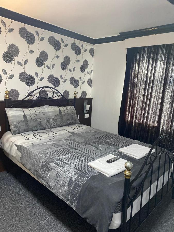 The Woodfield Hotel , Indoor Heated Swimming Pool, Spacious Lounge And Bar Blackpool Exterior photo