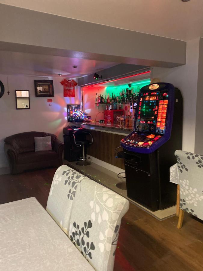 The Woodfield Hotel , Indoor Heated Swimming Pool, Spacious Lounge And Bar Blackpool Exterior photo