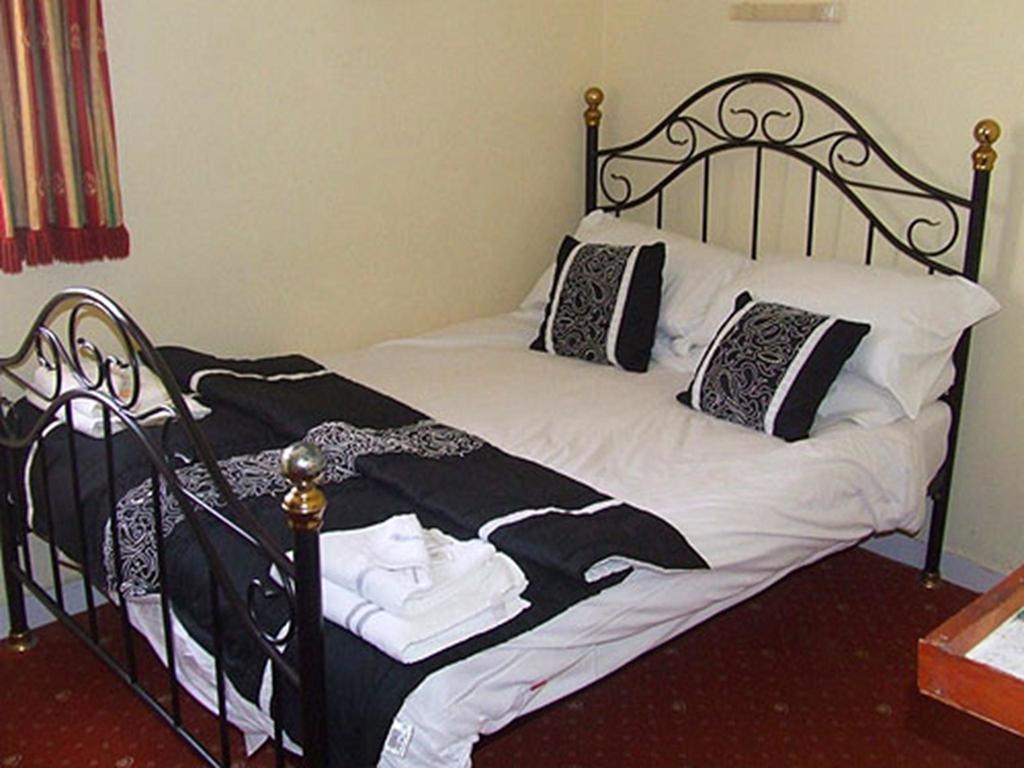 The Woodfield Hotel , Indoor Heated Swimming Pool, Spacious Lounge And Bar Blackpool Room photo