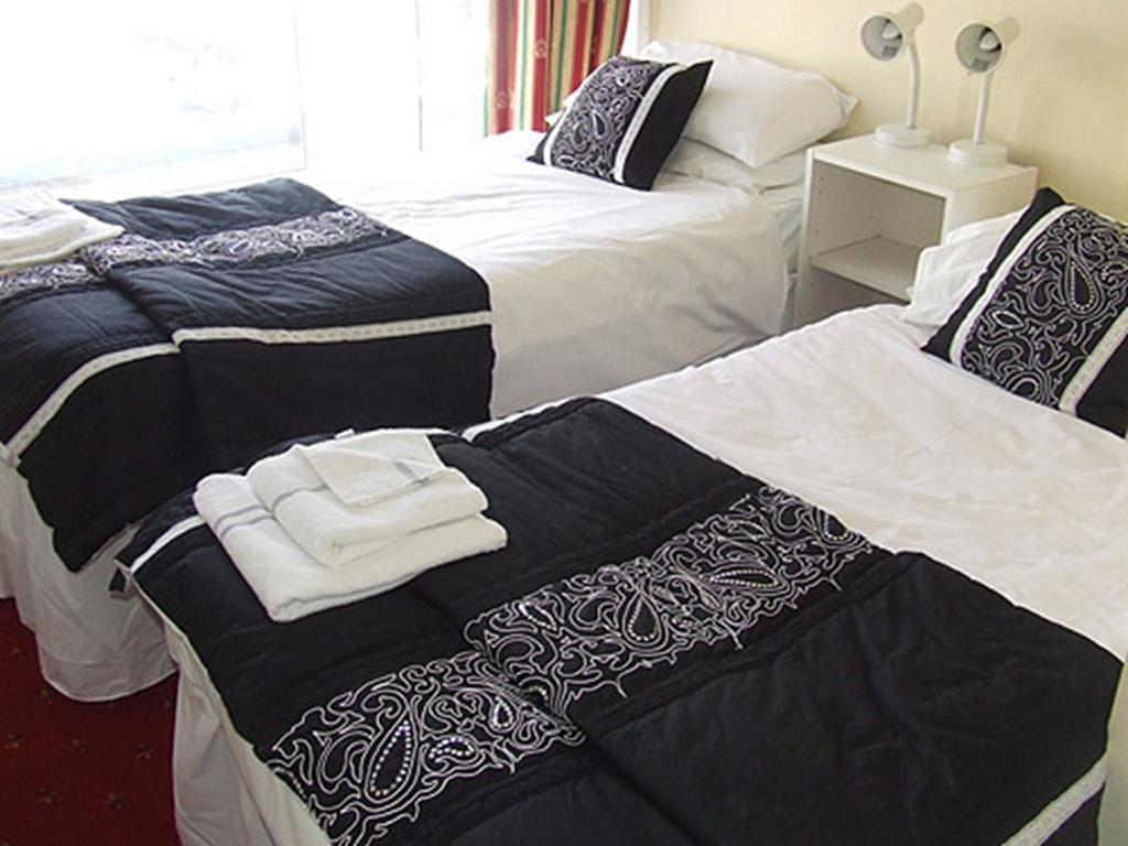 The Woodfield Hotel , Indoor Heated Swimming Pool, Spacious Lounge And Bar Blackpool Room photo